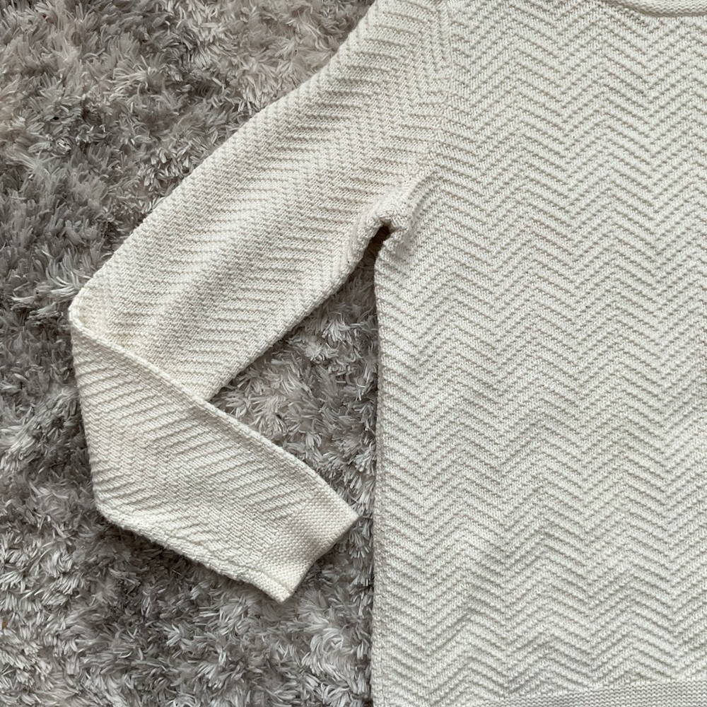 Cream Chevron Knit Sweater - Picture 4 of 6